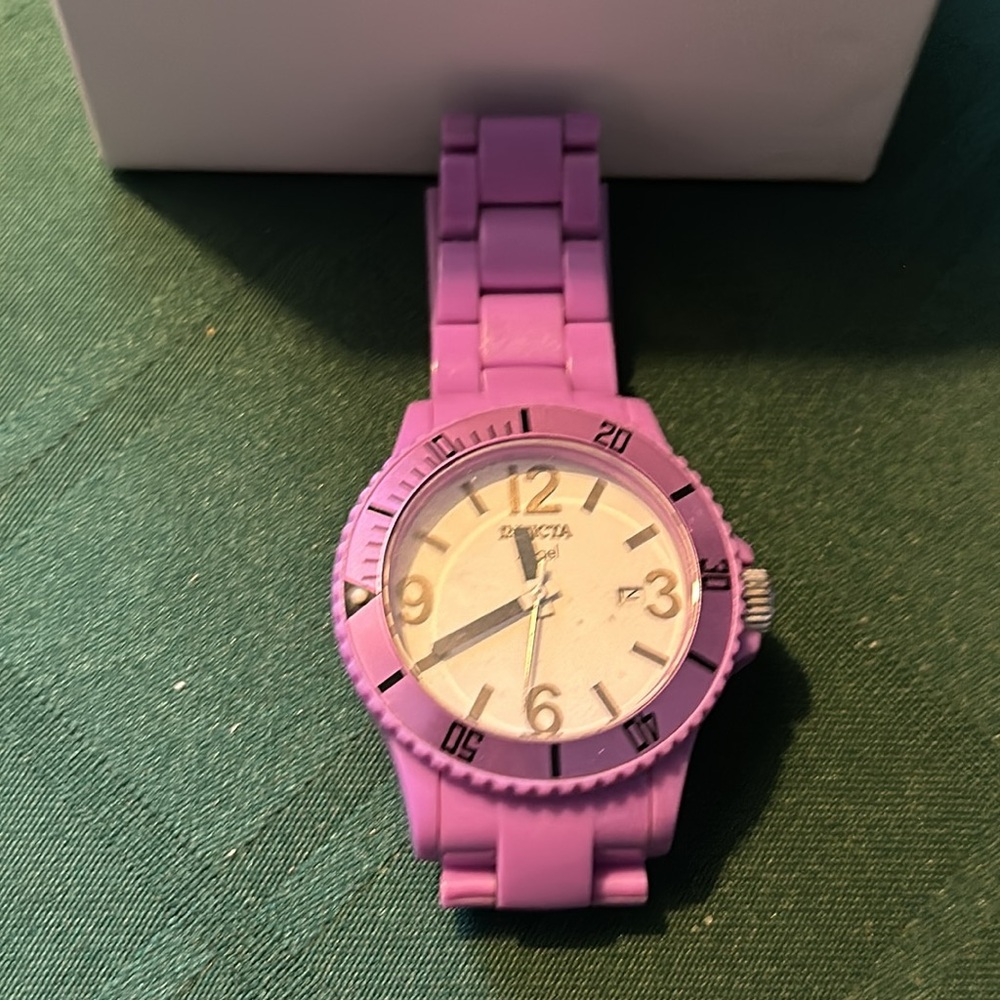 Invicta Angel - Picture 2 of 3